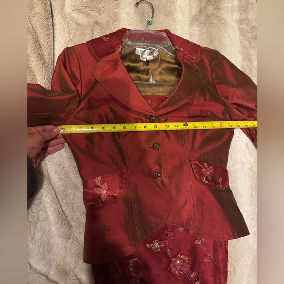 Vintage Burnt Orange Beaded Silk Skirt Suit Set. Rare find , nice workmanship. - Picture 9 of 15